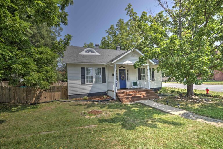 Just Listed! 700 Sherwood Ave, Waynesboro, VA
